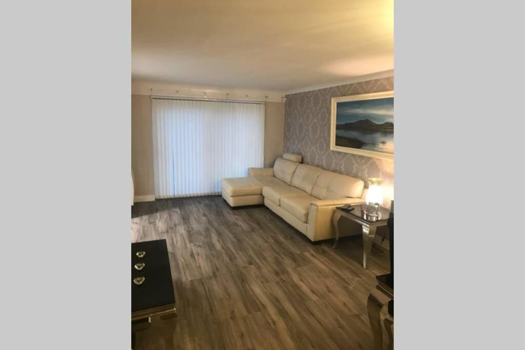 Largs Sea Front, Modern Apartment Εξωτερικό φωτογραφία