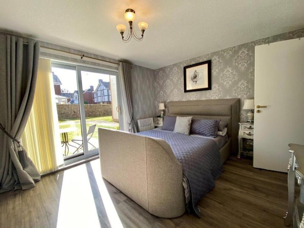 Largs Sea Front, Modern Apartment Εξωτερικό φωτογραφία